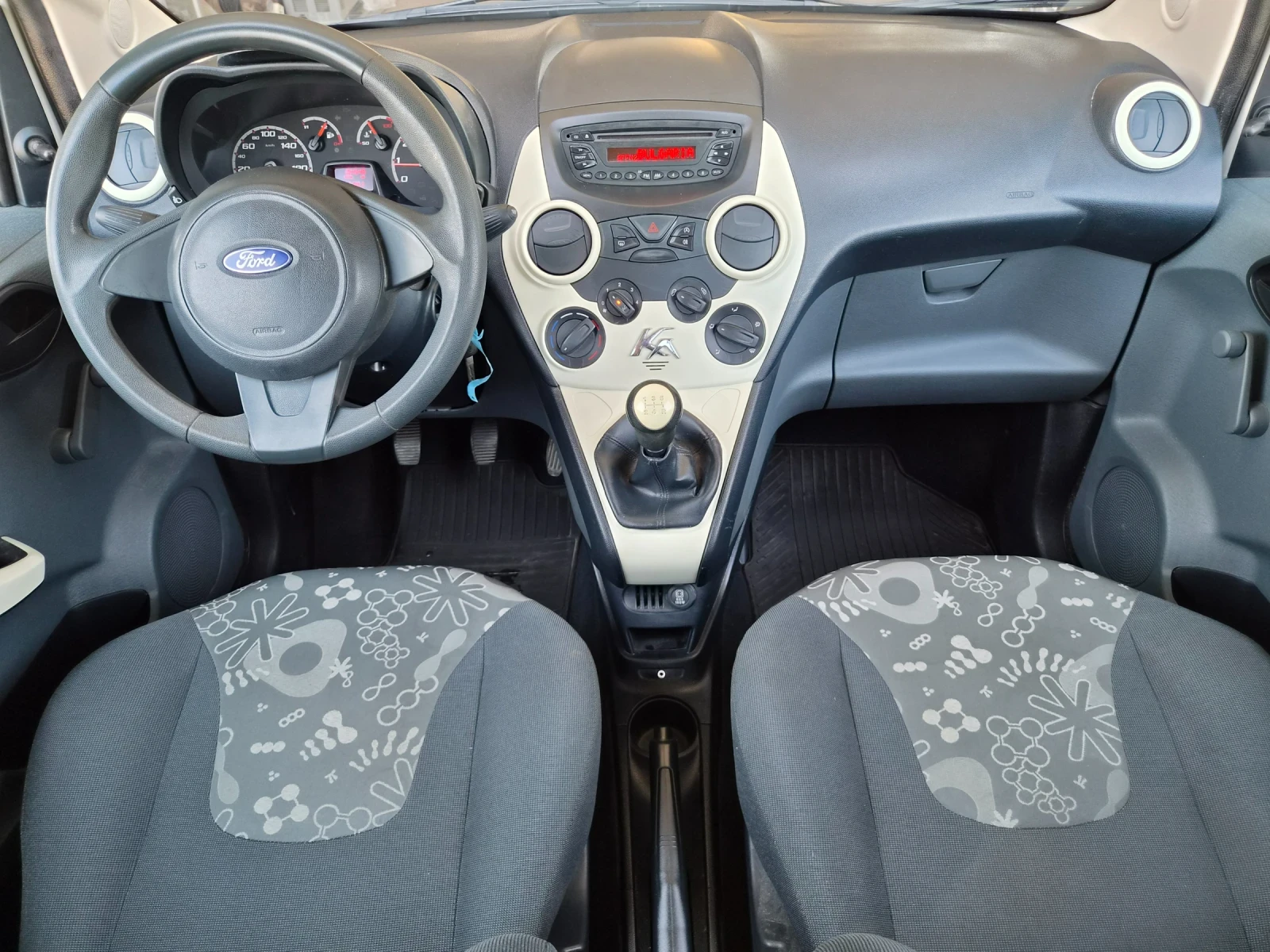 Ford Ka 1.25i 75кс 2012 година ЕВРО 5, снимка 13 - Автомобили и джипове - 55619342