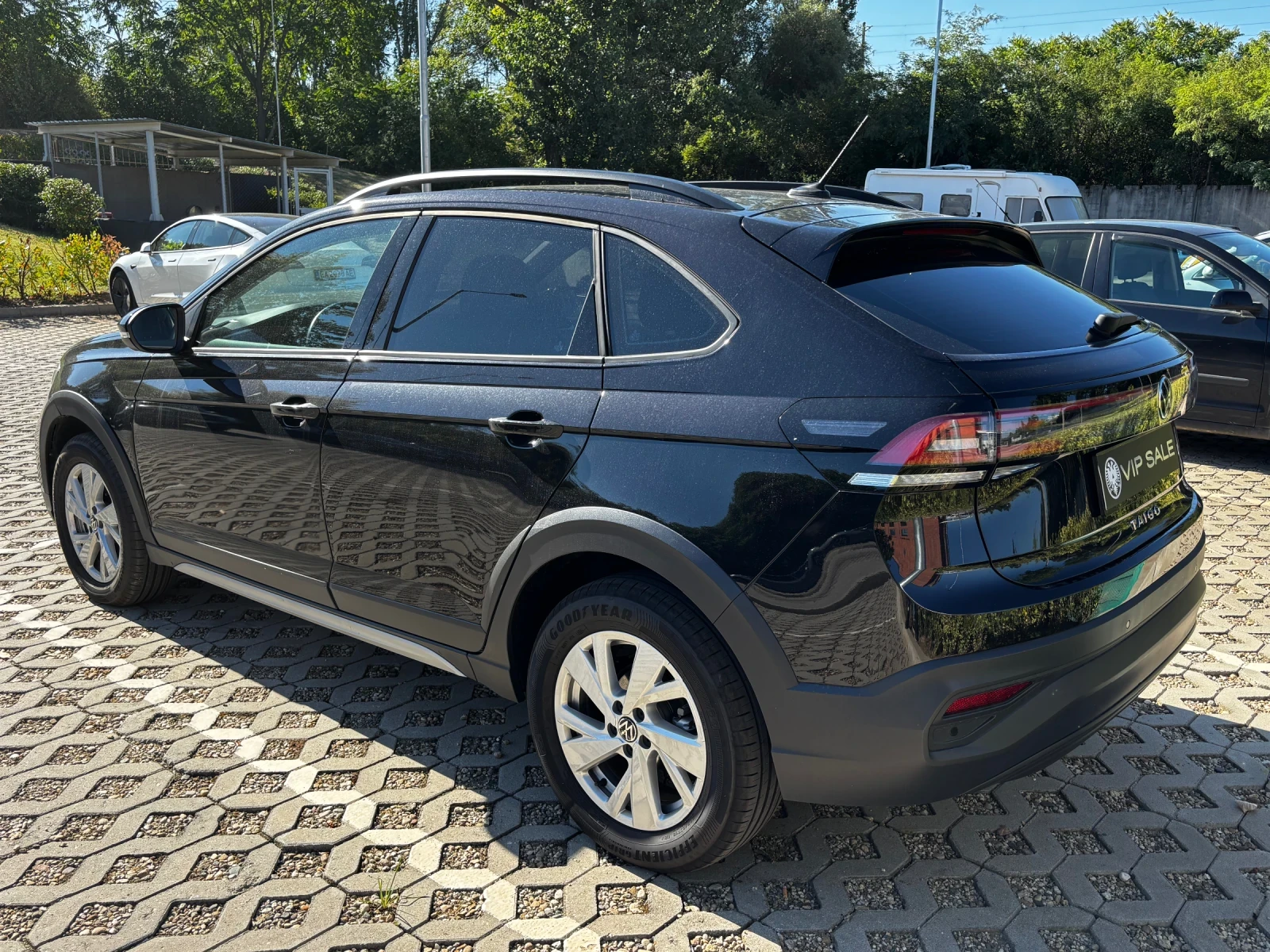 VW Taigo 1.0 Автоматик, снимка 7 - Автомобили и джипове - 56007278