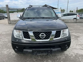 Nissan Navara 2.5DCI 171кс 4Х4, БЪРЗИ БАВНИ АВТОМАТ КЛИМАТРОНИК, снимка 2