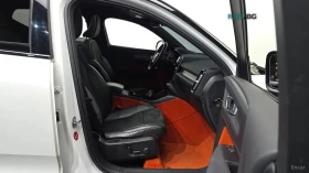 Volvo XC40 * T4* КОЖА* ПОДГРЕВ* ПАНОРАМА* , снимка 11