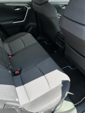 Toyota Rav4 Hybrid 2WD, снимка 13
