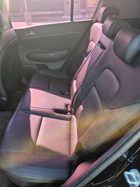 Kia Sportage 1.7 дизел /  7 скорости - 22950 лв. / 11734.15 € - 91824906 5