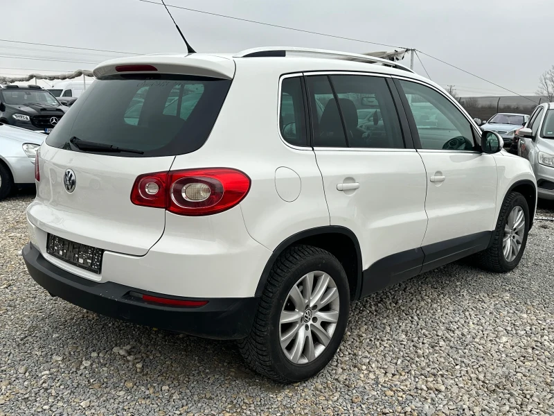 VW Tiguan 2.0TDI NAVI 6sk, снимка 4 - Автомобили и джипове - 48437217