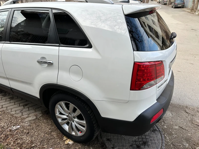 Kia Sorento, снимка 3 - Автомобили и джипове - 49473730