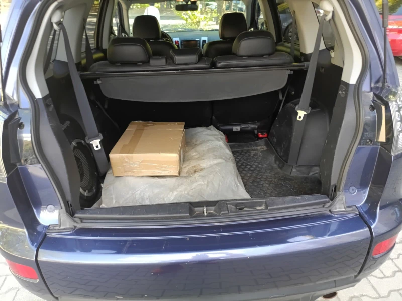 Mitsubishi Outlander, снимка 7 - Автомобили и джипове - 52762135