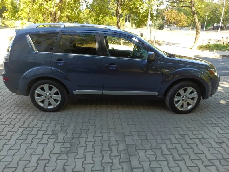 Mitsubishi Outlander, снимка 3 - Автомобили и джипове - 52762135