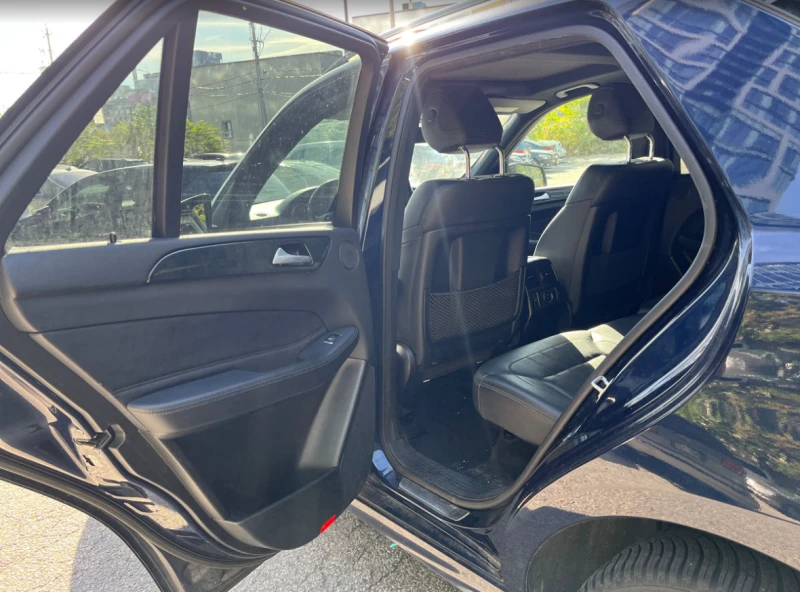 Mercedes-Benz GLE 400, снимка 9 - Автомобили и джипове - 52336764