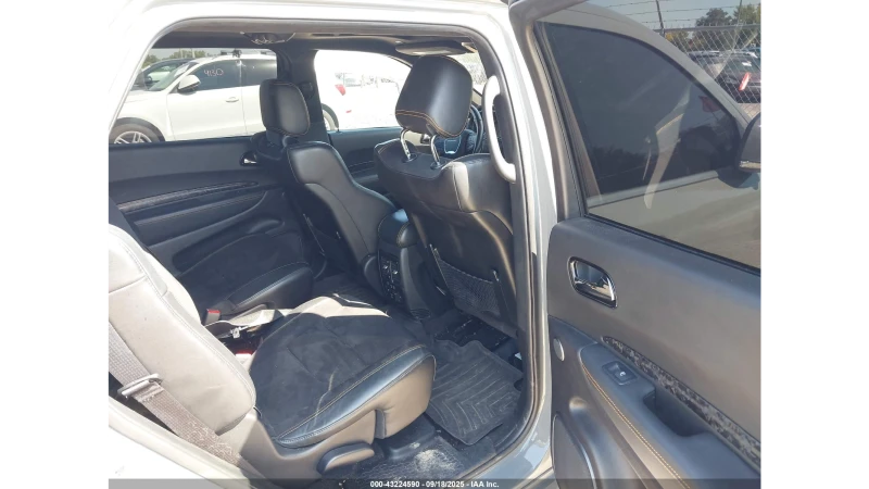 Dodge Durango R/T, снимка 11 - Автомобили и джипове - 52656977