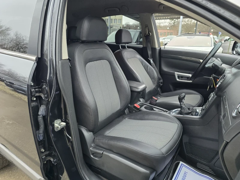 Opel Antara 2.2cdti 163к.с 4х4 Топ състояние , снимка 13 - Автомобили и джипове - 52884702