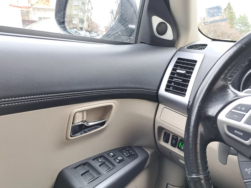 Mitsubishi Outlander Бензин-Газ 2.4 4х4 7 местен, снимка 7 - Автомобили и джипове - 53238616