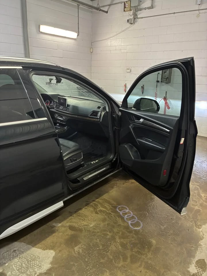 Audi Q5  TECHNIK/ CARFAX /RS GRILL/LED/360, снимка 7 - Автомобили и джипове - 53355469