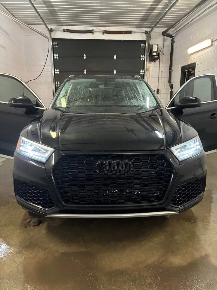 Audi Q5  TECHNIK/ CARFAX /RS GRILL/LED/360, снимка 2 - Автомобили и джипове - 53355469