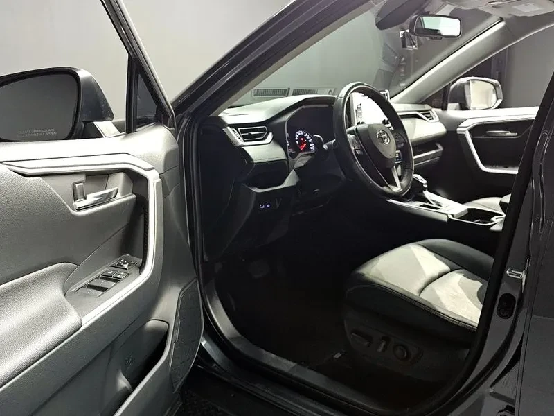 Toyota Rav4 2.5 2WD, снимка 10 - Автомобили и джипове - 55796870