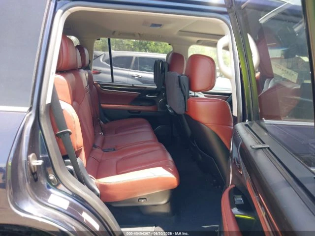 Lexus LX 570 КОЖА* ПОДГРЕВ* ОБДУХВАНЕ* ШИБИДАХ* TV* FULL* , снимка 8 - Автомобили и джипове - 55845439