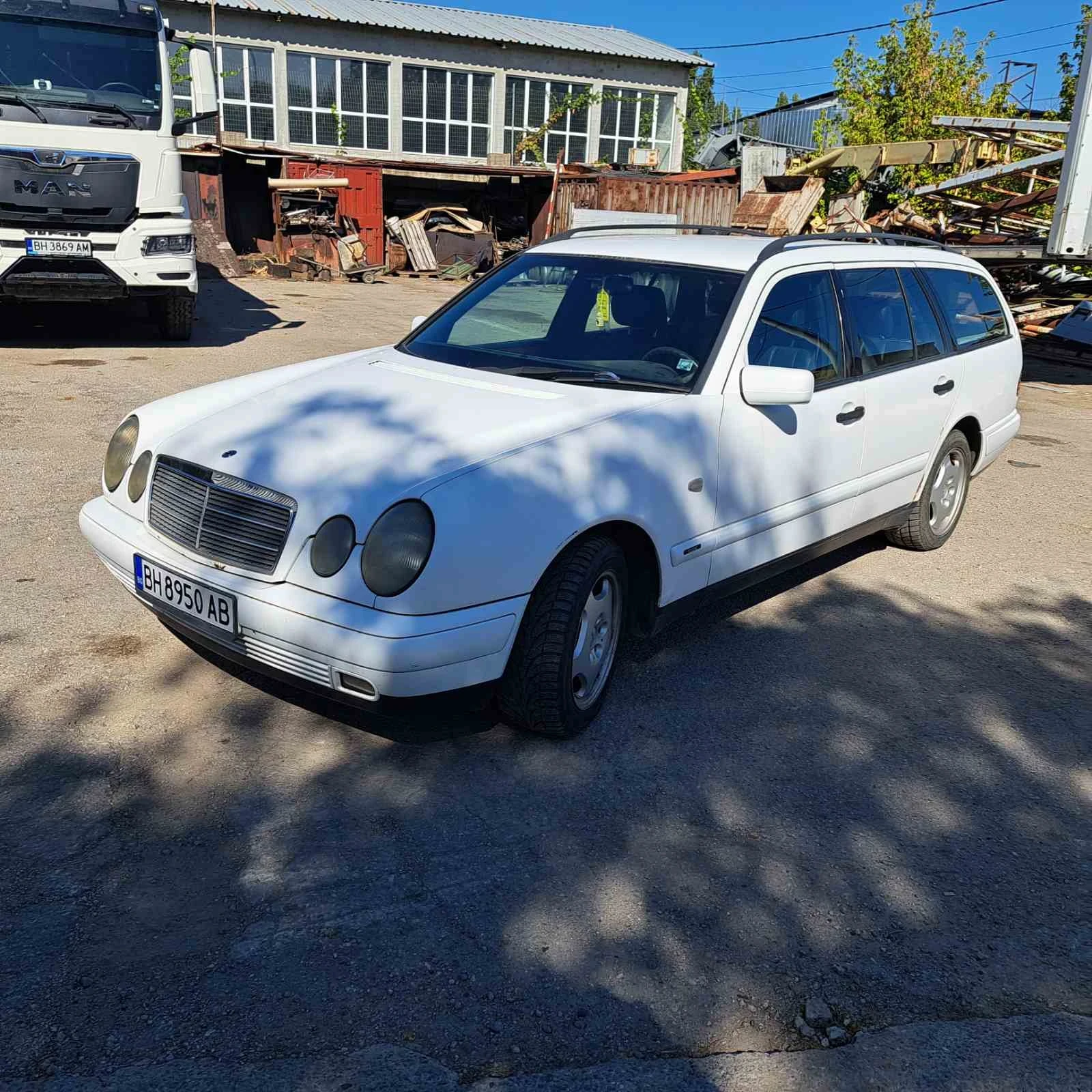Mercedes-Benz 250, снимка 1