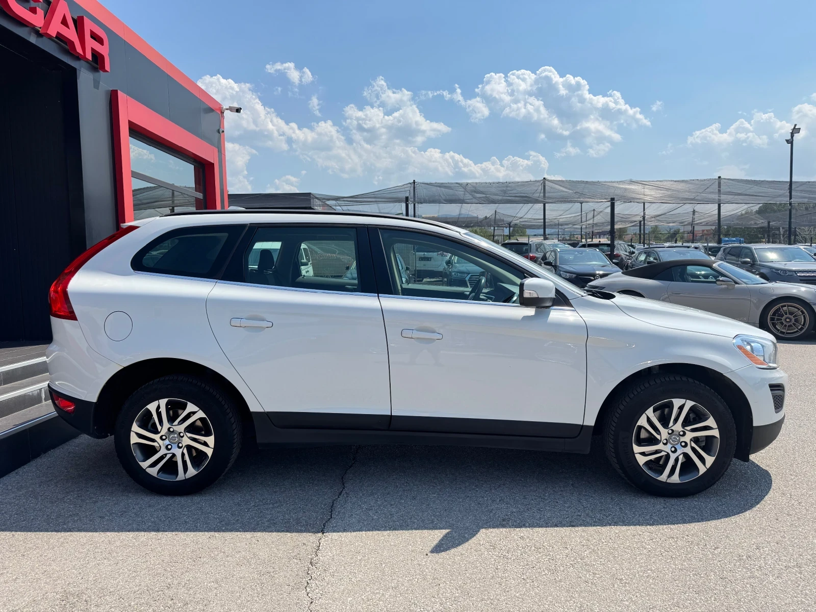 Volvo XC60 2.4D-D5-AWD-205k.с.-АВТОМАТИК-КОЖА-ТОП - изображение 6