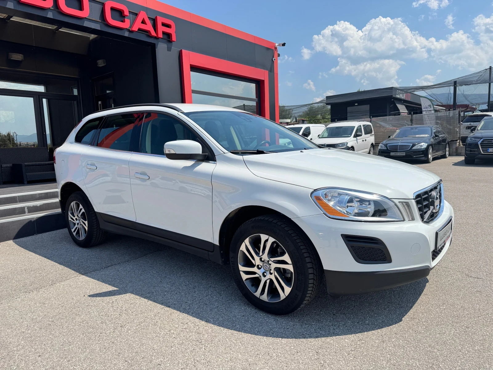 Volvo XC60 2.4D-D5-AWD-205k.с.-АВТОМАТИК-КОЖА-ТОП - изображение 7