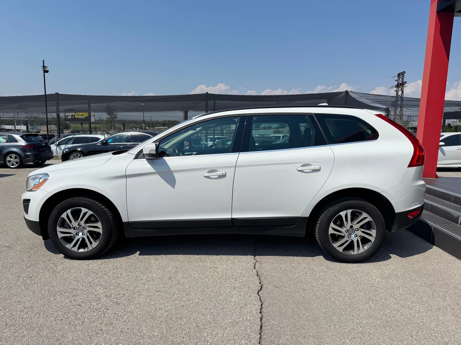 Volvo XC60 2.4D-D5-AWD-205k.с.-АВТОМАТИК-КОЖА-ТОП - изображение 3
