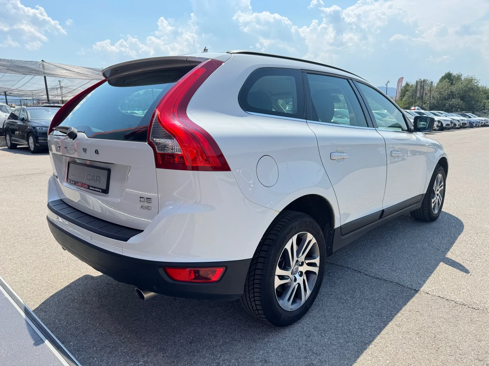 Volvo XC60 2.4D-D5-AWD-205k.с.-АВТОМАТИК-КОЖА-ТОП - изображение 5
