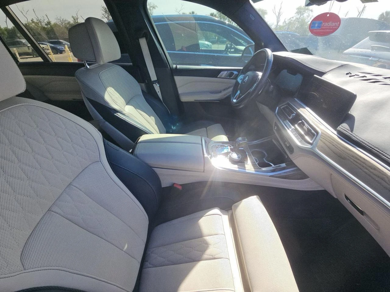 BMW X7 50i xDrive * 360 CAM * SOFT CLOSE * 7-МЕСТЕН - изображение 5