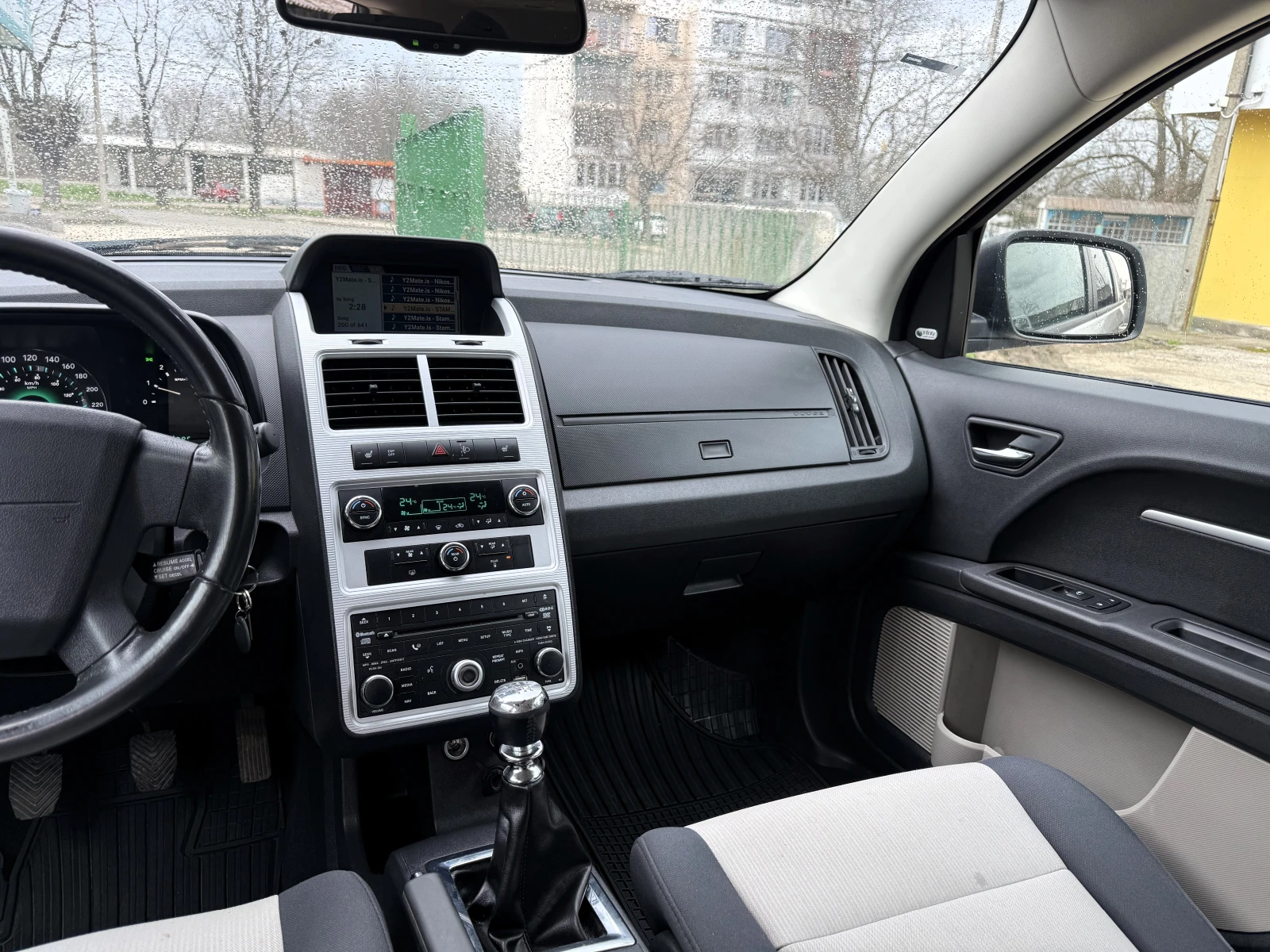 Dodge Journey 2.0 TDI 120 к.с. , снимка 11 - Автомобили и джипове - 54021012
