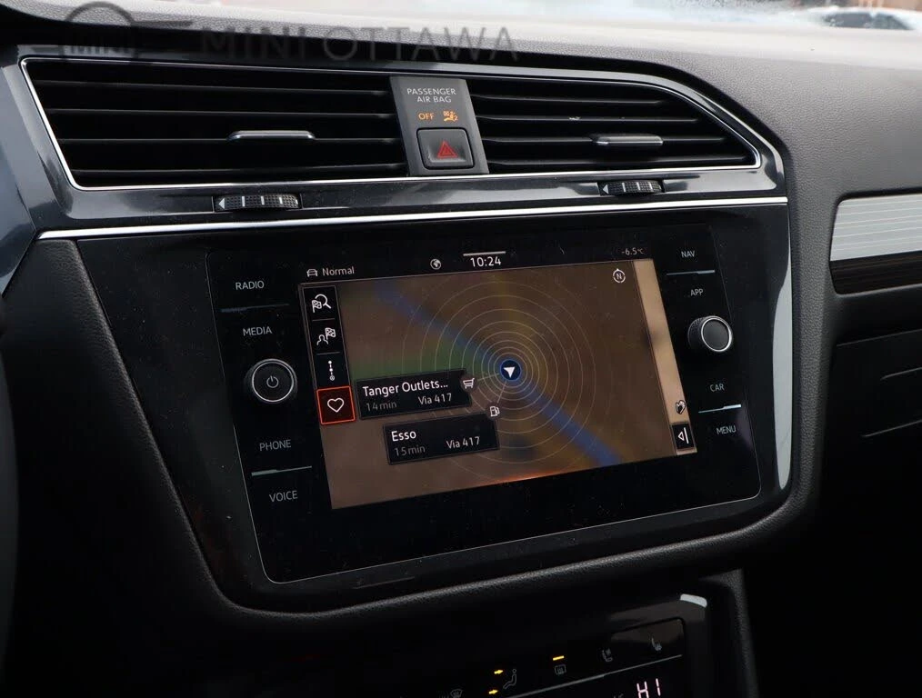 VW Tiguan Highline R-Line 4Motion, снимка 15 - Автомобили и джипове - 54268938