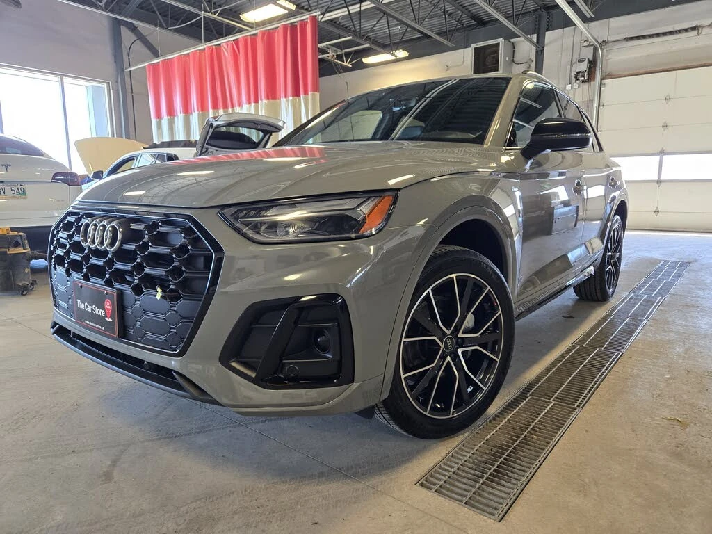 Audi Q5 * PREMIUM PLUS* * HeadUp* AвтоКредит* (ЦЕНА ДО БГ)