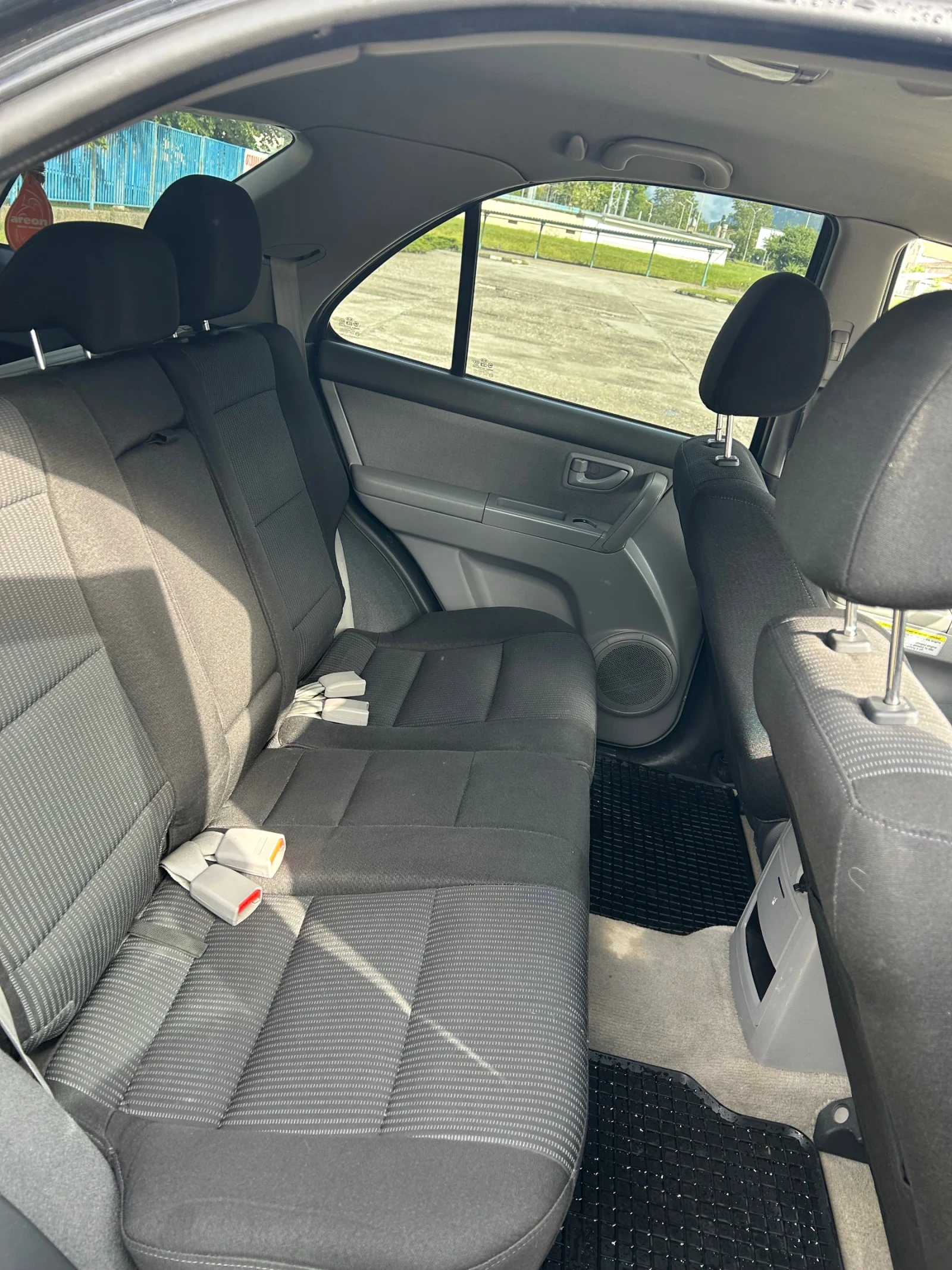 Kia Sorento, снимка 8 - Автомобили и джипове - 54655139