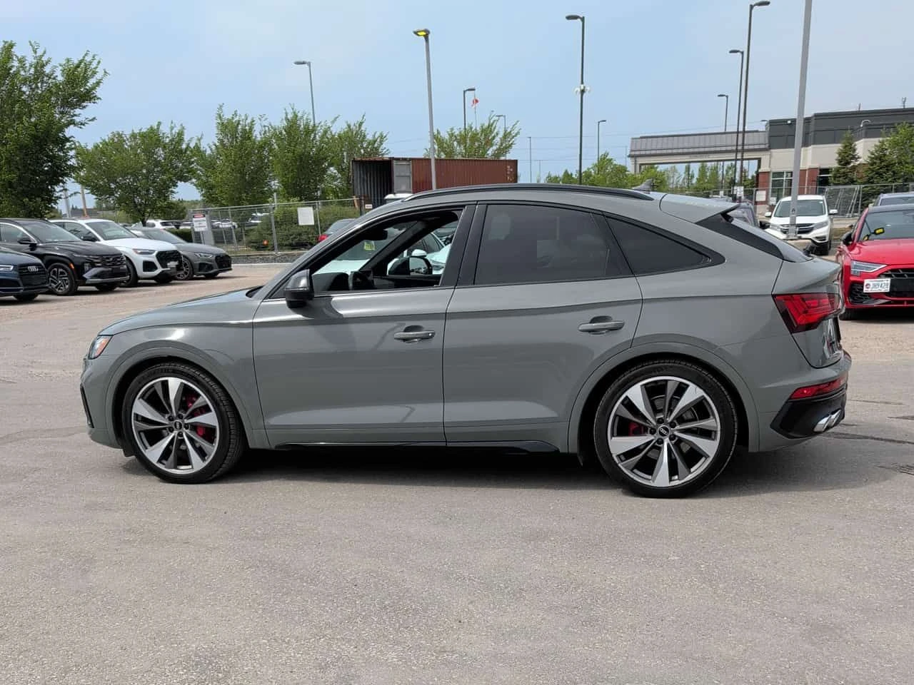 Audi SQ5 * Technik * CARFAX * БЕЗ ПЪРВОНАЧАЛНА ВНОСКА, снимка 2 - Автомобили и джипове - 54726523