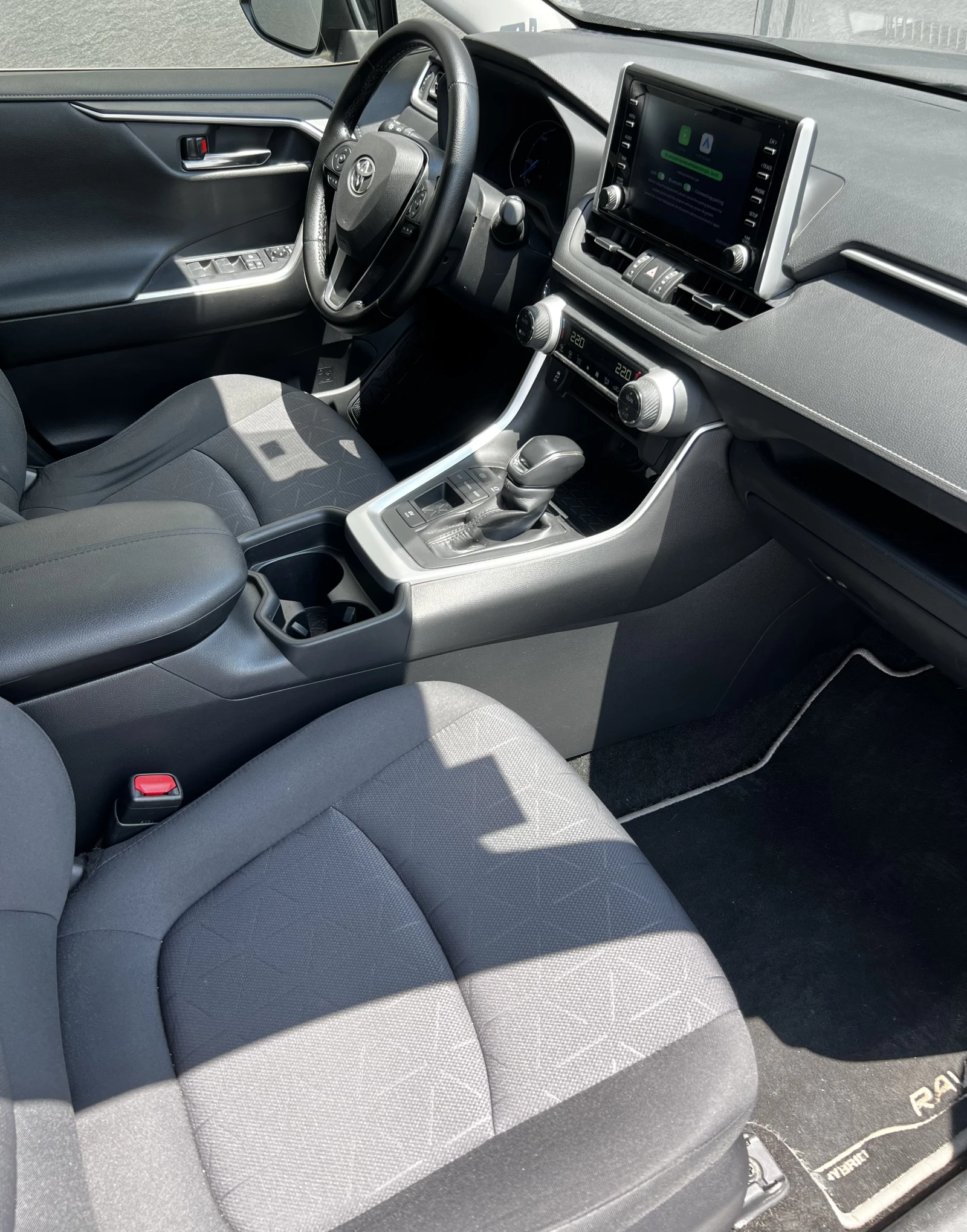 Toyota Rav4 Hybrid 2WD, снимка 11 - Автомобили и джипове - 54808162