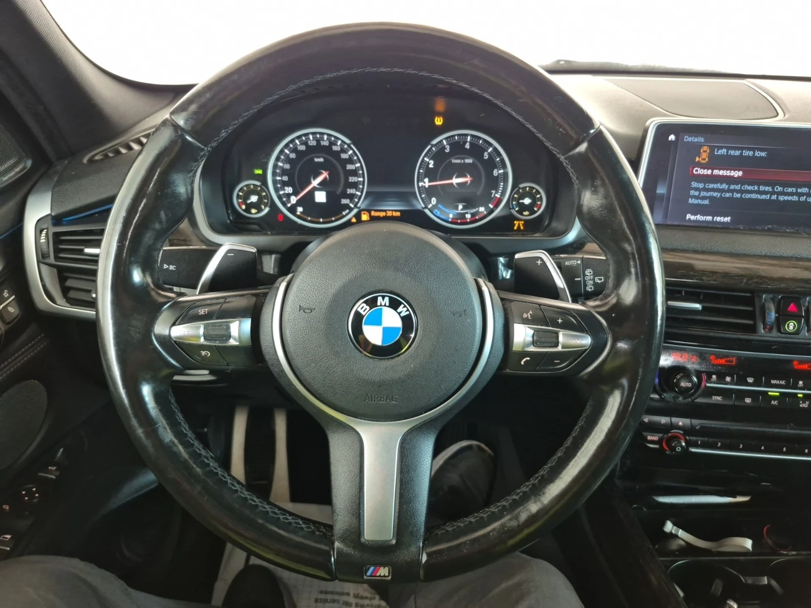 BMW X5 35i * M ПАКЕТ * HK * СЕРВИЗНА ИСТОРИЯ * , снимка 9 - Автомобили и джипове - 55105949