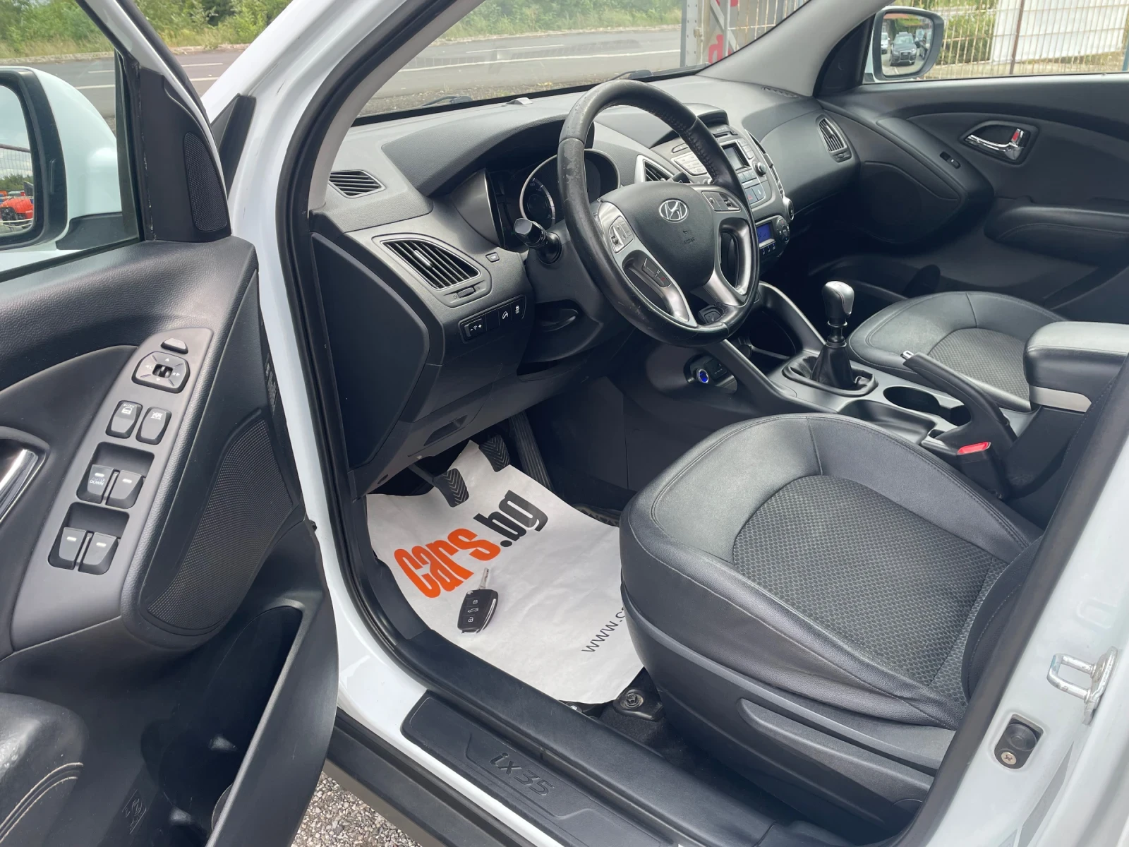 Hyundai IX35 2.0 CRDI 136кс, снимка 9 - Автомобили и джипове - 55415748