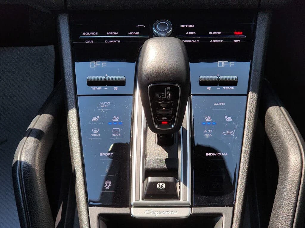 Porsche Cayenne 3.0T* CHRONO* ХЕДЪП* ПАНО* 360* ОБДУХ* КРАЙНА ЦЕНА, снимка 8 - Автомобили и джипове - 55626965