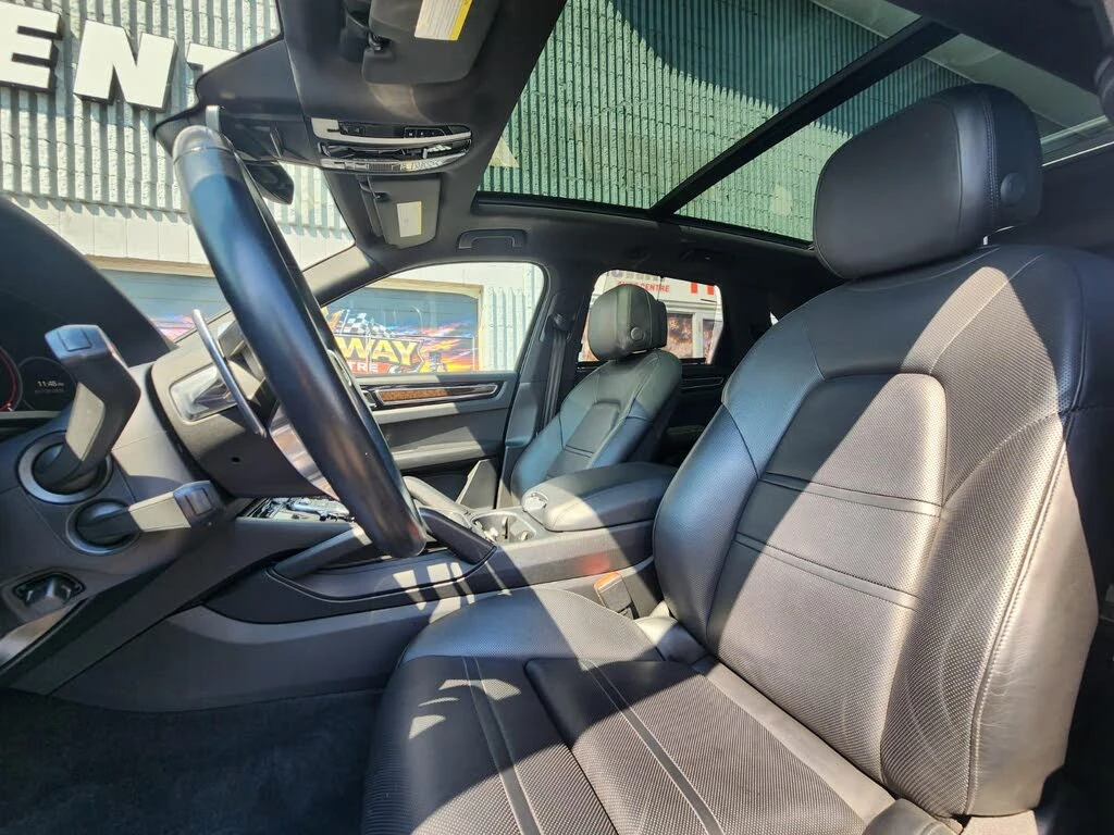 Porsche Cayenne 3.0T* CHRONO* ХЕДЪП* ПАНО* 360* ОБДУХ* КРАЙНА ЦЕНА, снимка 6 - Автомобили и джипове - 55626965