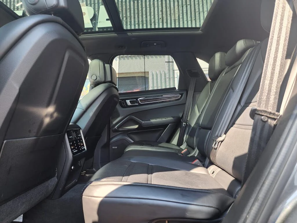 Porsche Cayenne 3.0T* CHRONO* ХЕДЪП* ПАНО* 360* ОБДУХ* КРАЙНА ЦЕНА, снимка 13 - Автомобили и джипове - 55626965