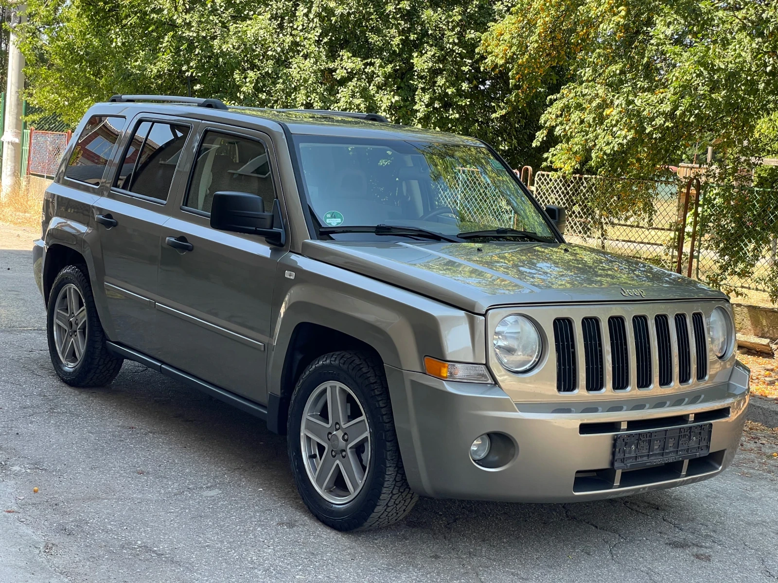 Jeep Patriot 2.4i* 4X4* automat* 170kc, снимка 2 - Автомобили и джипове - 55630090