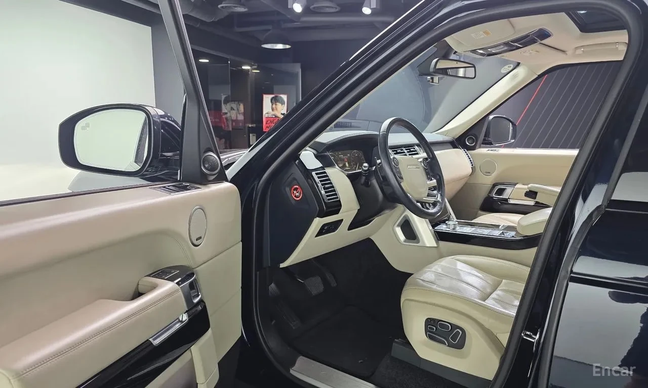 Land Rover Range rover * 4.4 SDV8 Vogue SE DIESEL * ЦЕНА ДО БГ, снимка 10 - Автомобили и джипове - 55875852