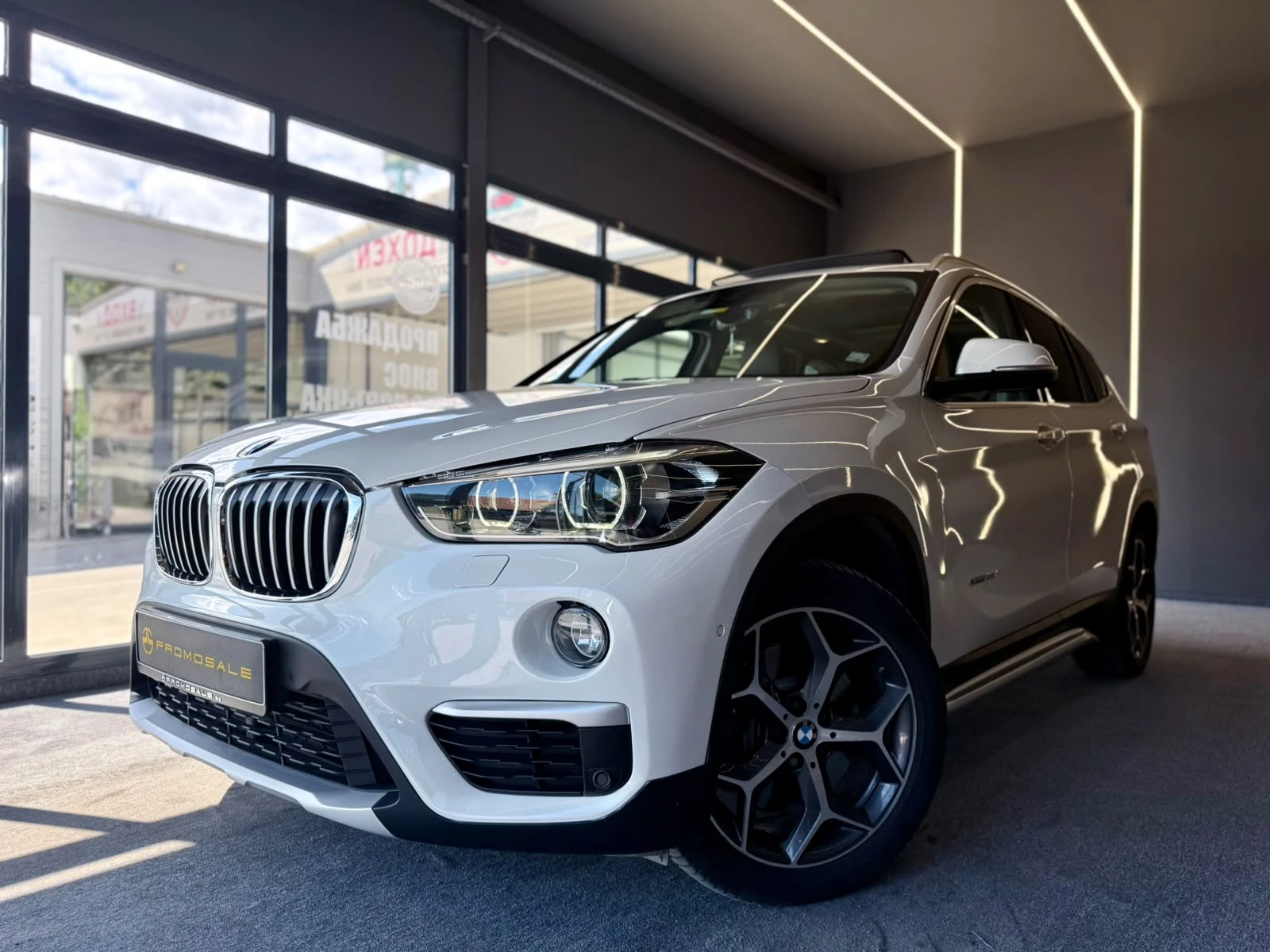 BMW X1 25d xDrive* Pano* Подгрев* H&U* ЛИЗИНГ , снимка 3 - Автомобили и джипове - 55977926