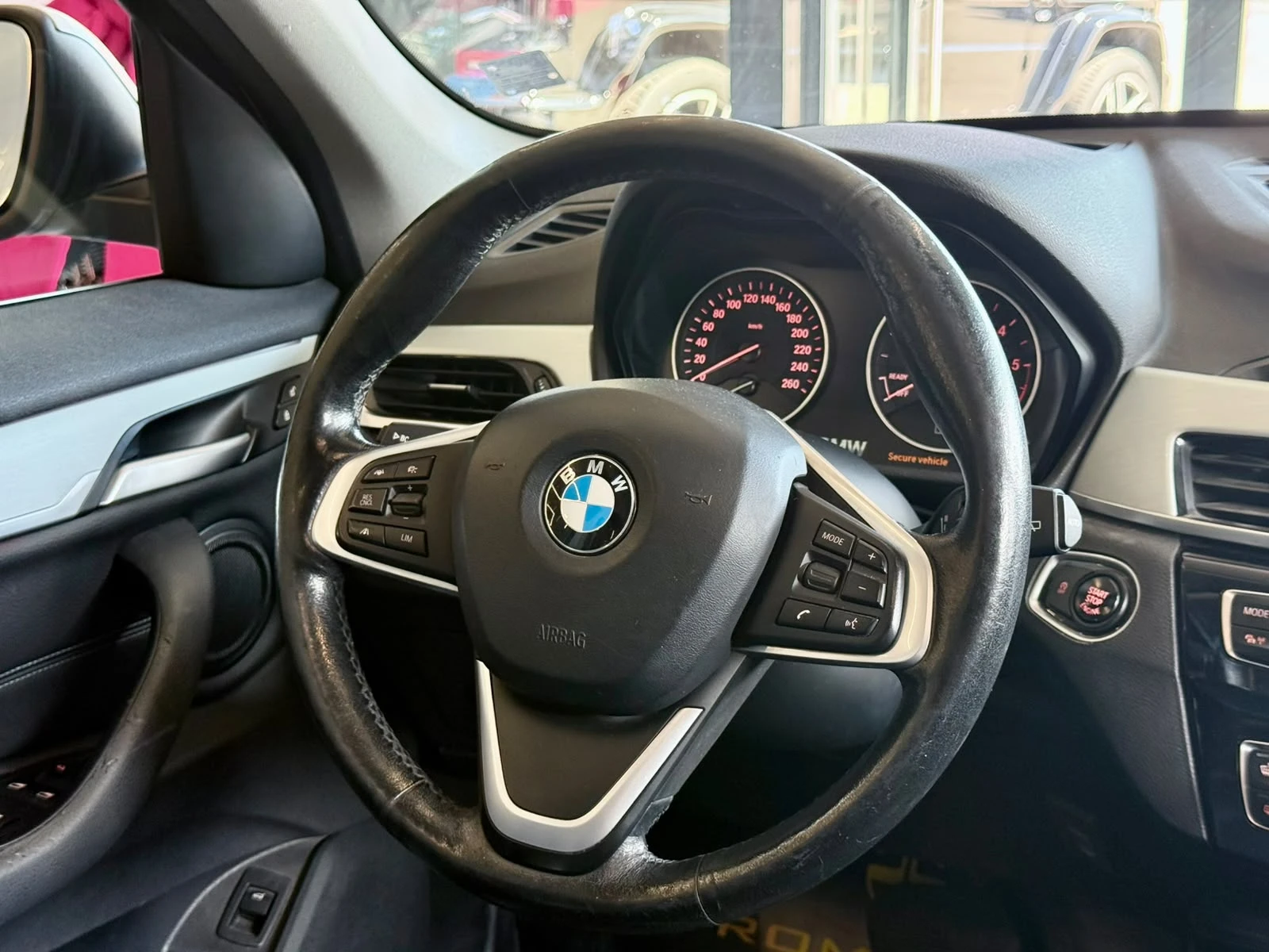 BMW X1 25d xDrive* Pano* Подгрев* H&U* ЛИЗИНГ , снимка 10 - Автомобили и джипове - 55977926