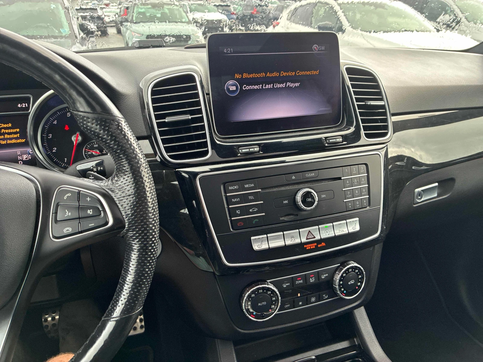Mercedes-Benz GLE 400  * CARFAX * ОПЦИЯ ЗА ФИНАНСИРАНЕ, снимка 9 - Автомобили и джипове - 55983851