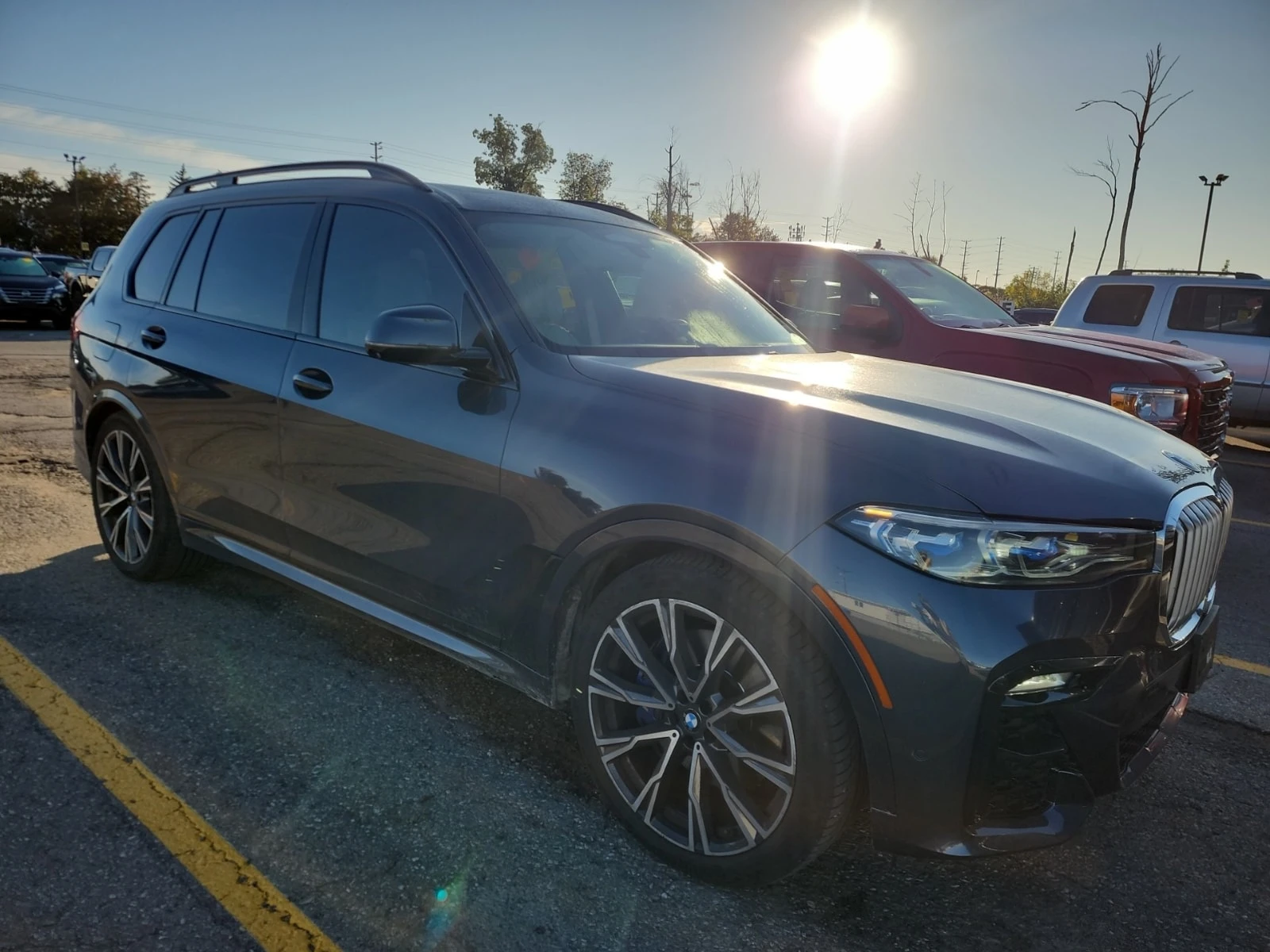 BMW X7 M ПАКЕТ/XDRIVE40I/CARFAX/ЛАЗЕРИ/ДИСТРОНИК/ОБДУХ/, снимка 2 - Автомобили и джипове - 56155353