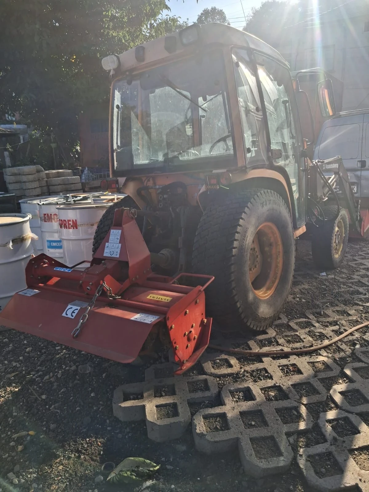Трактор John Deere 4400 - изображение 3