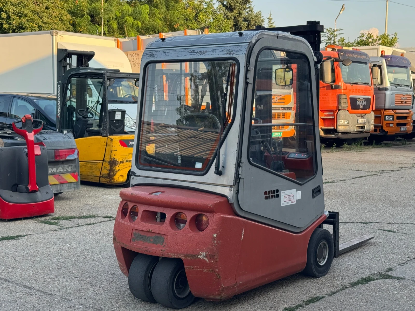 Електрокар BT C3E160 48V (Триколесен / Двойно предно задвижване), снимка 5 - Индустриална техника - 55342801