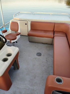 Обява за продажба на Лодка Tracker Sun tracker pontoon  ~40 000 лв. - изображение 2