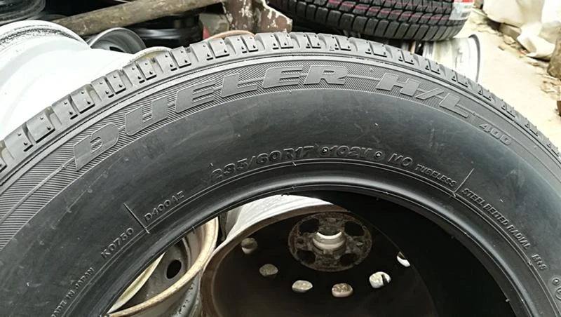 Гуми Летни 235/60R17, снимка 5 - Гуми и джанти - 25465489