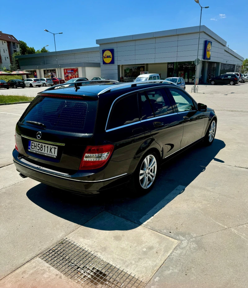 Mercedes-Benz C 220, снимка 4 - Автомобили и джипове - 46264581