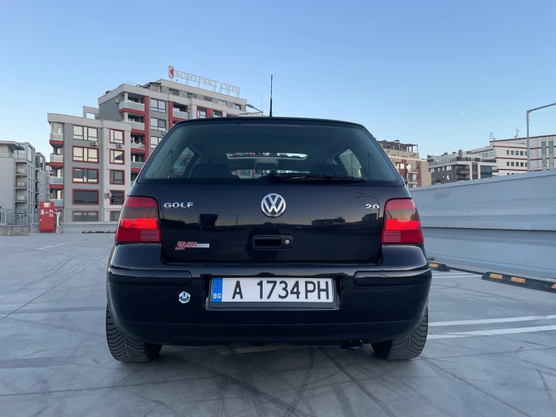 VW Golf 2.0, снимка 8 - Автомобили и джипове - 49475634