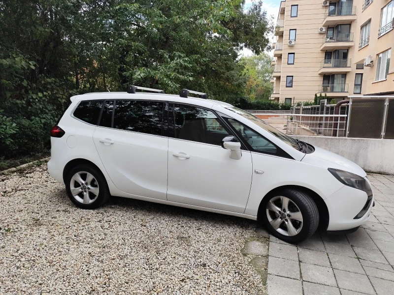 Opel Zafira Tourer с фабрична GPL, снимка 2 - Автомобили и джипове - 47533392