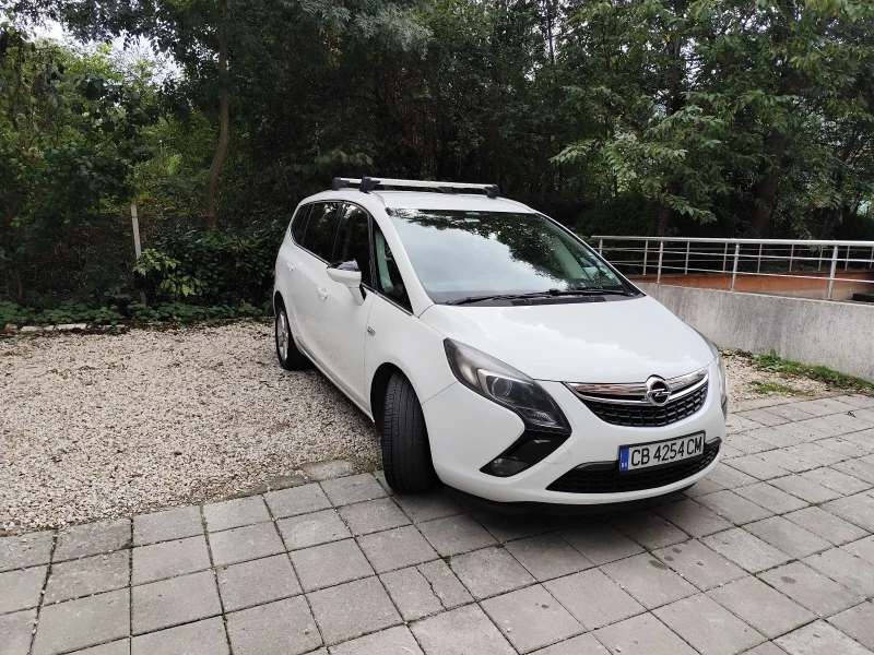 Opel Zafira Tourer с фабрична GPL, снимка 1 - Автомобили и джипове - 47533392