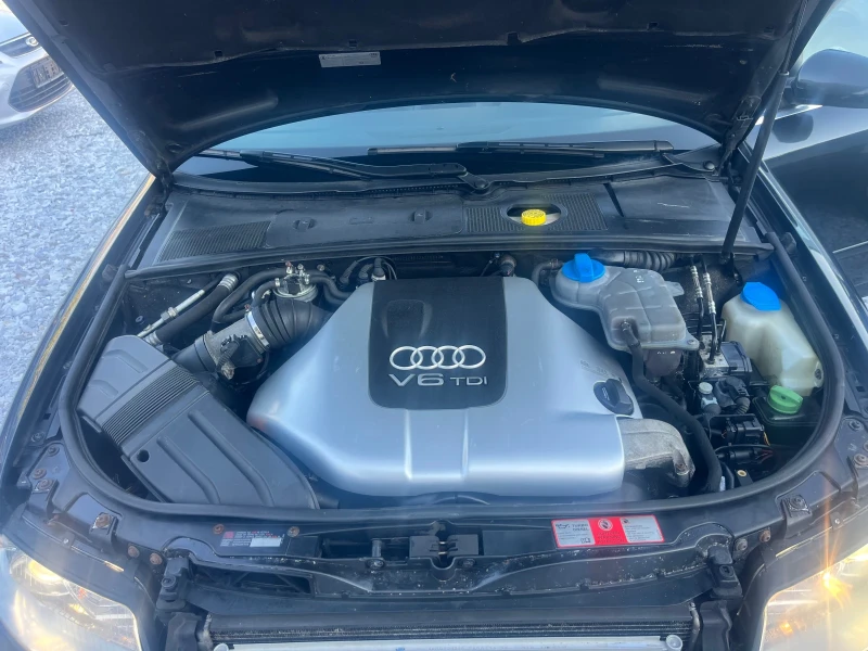 Audi A4 2.5 Dizel, снимка 10 - Автомобили и джипове - 47643815